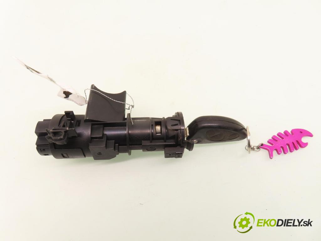 ALFA ROMEO 147 (937_) HB 2001 77,00 1.6 16V T.SPARK ECO 105 - AR 37203 1598,00 spinačka  (Spínacia skrinka a kľúč)