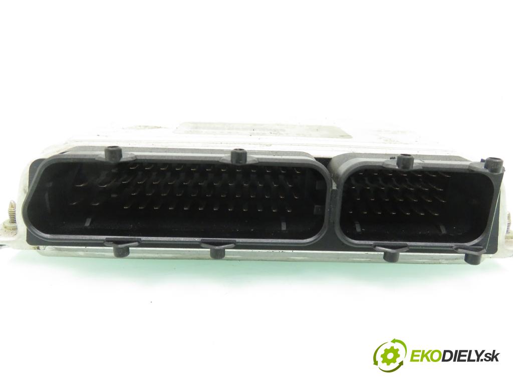 AUDI A4 (8D2, B5) SEDAN 1997 110,00 1.8 T 150 - AEB 1781,00 Riadiaca jednotka Motor 0261204184185 ; 8D0907557T