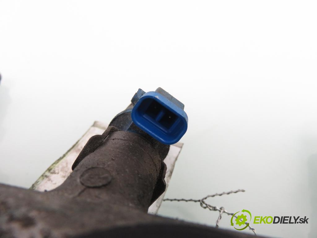 SAAB 9-5 (YS3E) SEDAN 2003 110,00 2.0 t 150 - B205E 1985,00 Lišta vstrekovacia 12790824 ; 12790825 (Vstrekovacia lišta)