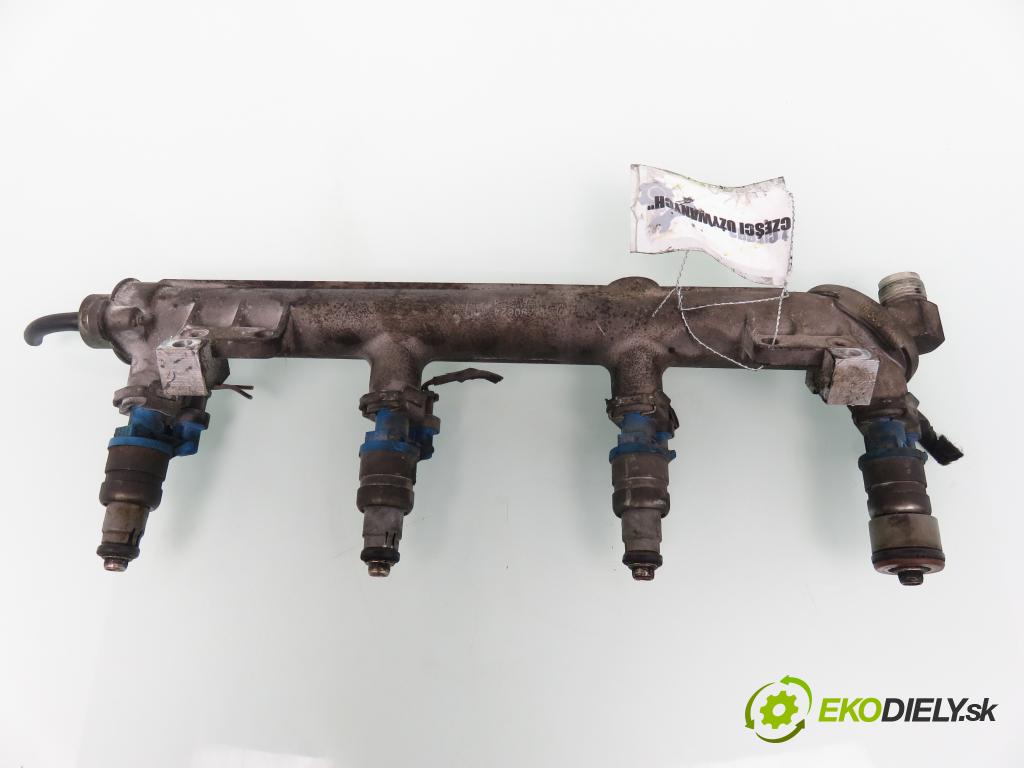 SAAB 9-5 (YS3E) SEDAN 2003 110,00 2.0 t 150 - B205E 1985,00 Lišta vstrekovacia 12790824 ; 12790825 (Vstrekovacia lišta)