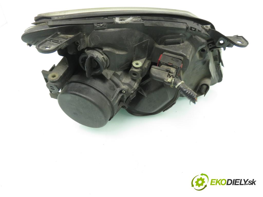 OPEL SIGNUM HB 2003 114,00 2.2 direct - Z 22 YH 2198,00 světlo LP 15588700 ; 5DV00829000
