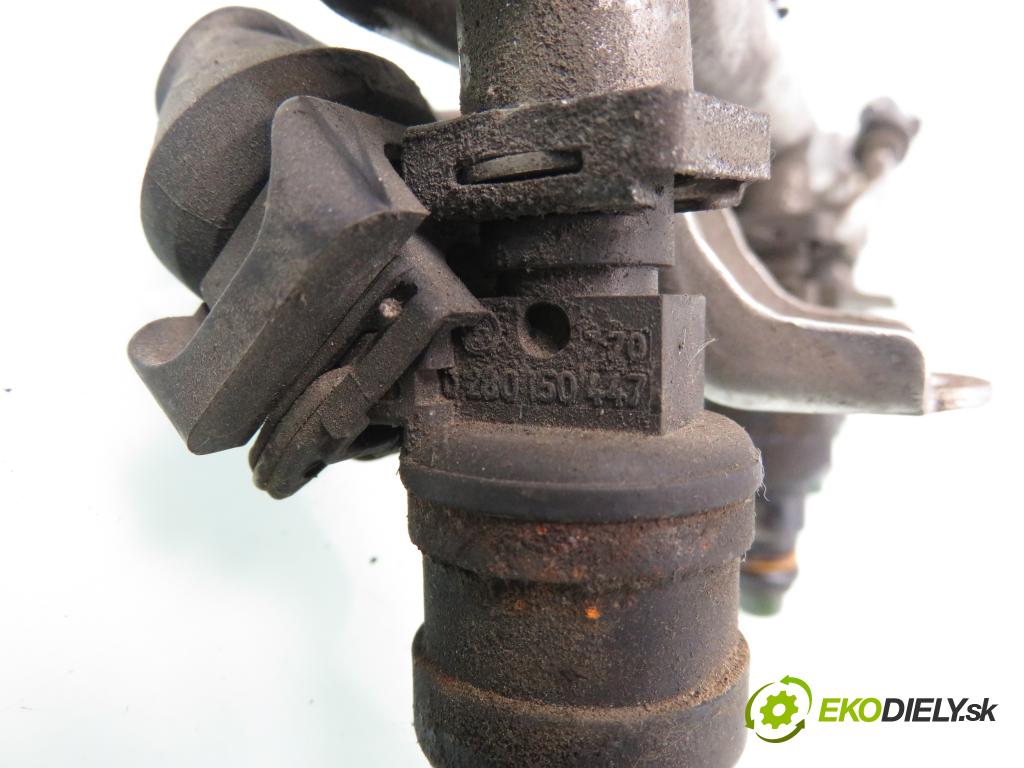 AUDI A4 (8D2, B5) SEDAN 1997 110,00 1.8 T 150 - AEB 1781,00 Lišta vstrekovacia 058133681C ; 0280150447 (Vstrekovacia lišta)