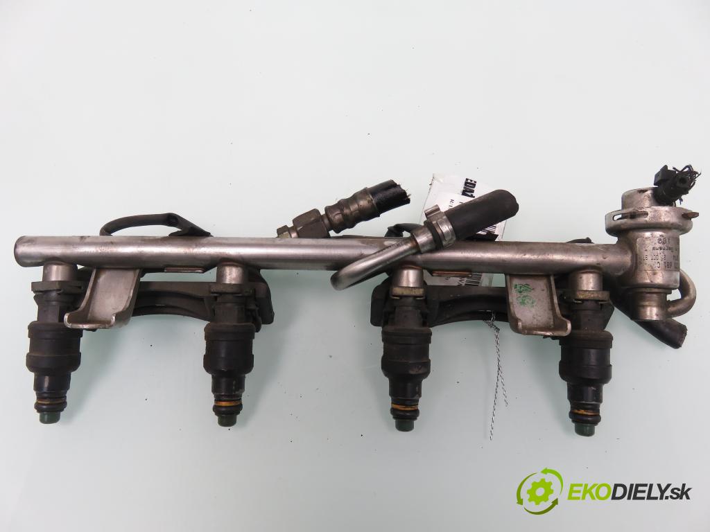 AUDI A4 (8D2, B5) SEDAN 1997 110,00 1.8 T 150 - AEB 1781,00 Lišta vstrekovacia 058133681C ; 0280150447 (Vstrekovacia lišta)