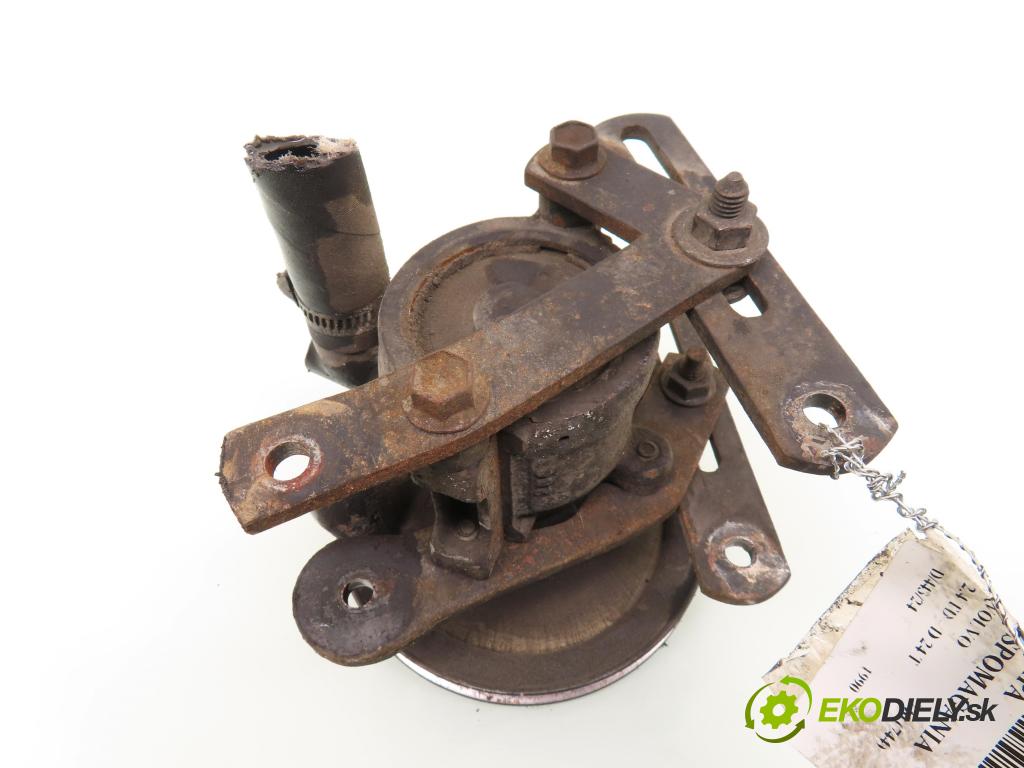 VOLVO 740 (744) SEDAN 1990 79,00 2.4 TD - D 24 T 2383,00 Pumpa servočerpadlo  (Servočerpadlo, pumpa riadenia)