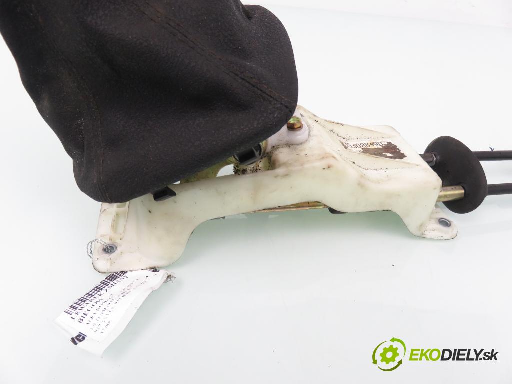 ALFA ROMEO 147 (937_) HB 2004 85,00 1.9 JTDM (937.AXD1A, 937.AXV1A, 937.BXB1A) - 939 A 1910,00 ZVEDÁK: 7353088490