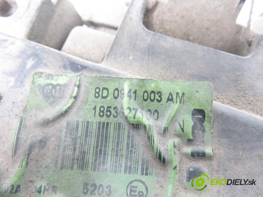 AUDI A4 (8D2, B5) SEDAN 2001 75,00 1.6 - ALZ 1595,00 Svetlo LP 8D0941003AM