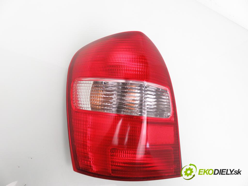 MAZDA 323 F VI (BJ) HB 2002 72,00 1.6 - ZM 1598,00 světlo levé zadní