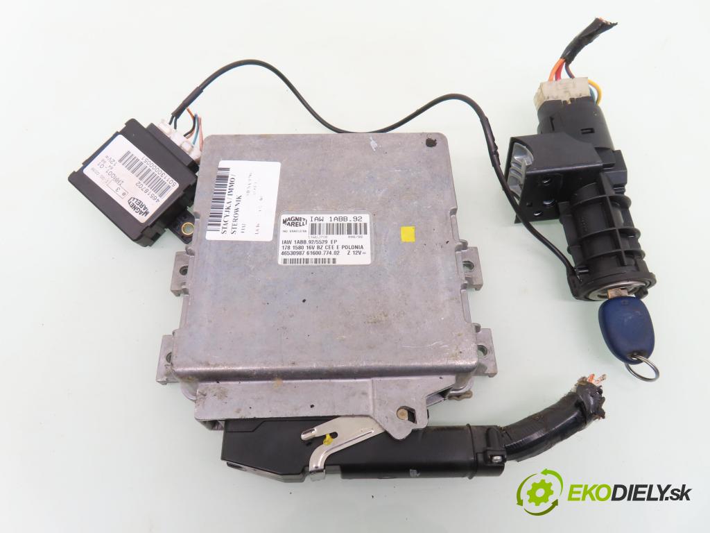 FIAT SIENA (178_) / ALBEA SEDAN 1998 74,00 1.6 16V 101 - 178 B3.000 1581,00 spínačka / imobilizéra IMMO / řídící jednotka IAW1ABB92 ; 46530987 ; 46518702