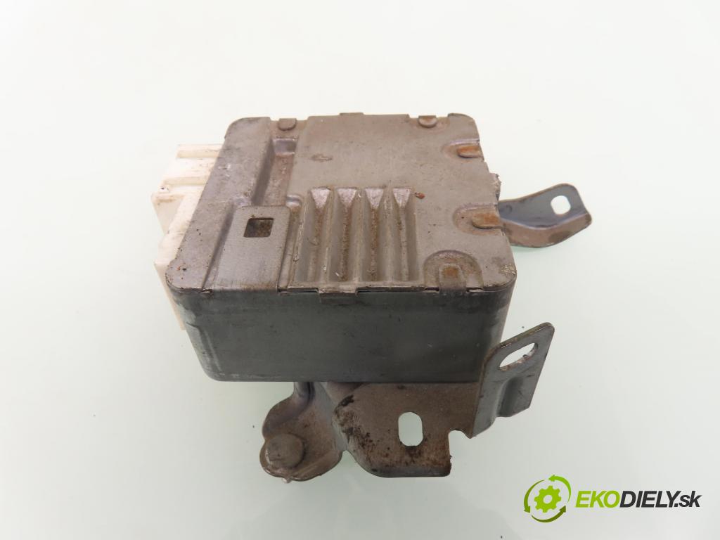 TOYOTA YARIS (_P9_) HB 2006 51,00 1.0 VVT-i (KSP90_) - 1KR-FE 998,00 Riadiaca jednotka servočerpadlo 896500D091 (Riadiaca jednotka)