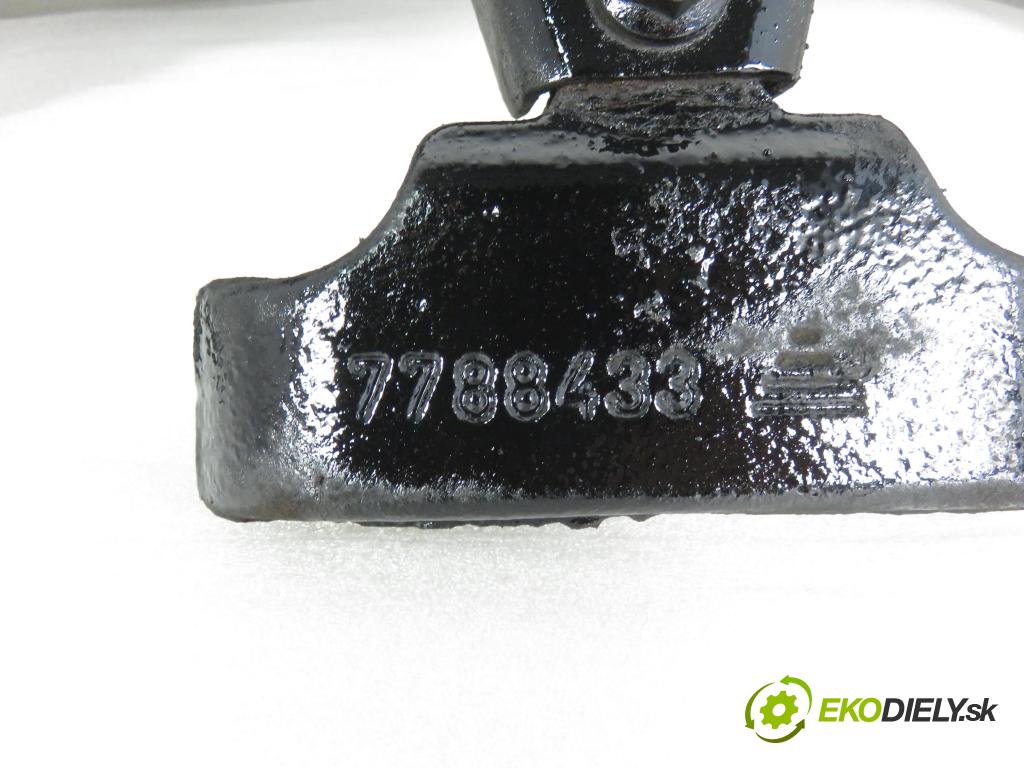 FIAT PUNTO (176_) HB 1995 43,00 60 1.2 - 176 A7.000 1242,00 predný 7788433