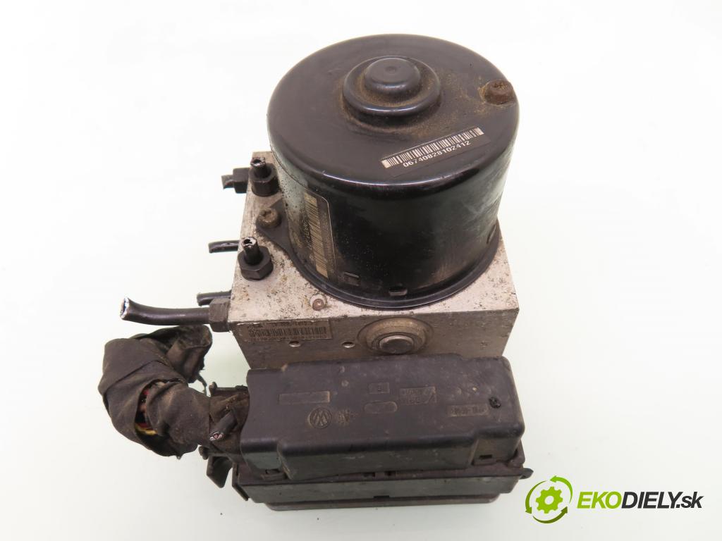 AUDI A3 (8L1) HB 2001 81,00 1.9 TDI 110 - AHF 1896,00 Pumpa ABS 1C0907379E ; 1J0614517E (Pumpa ABS)