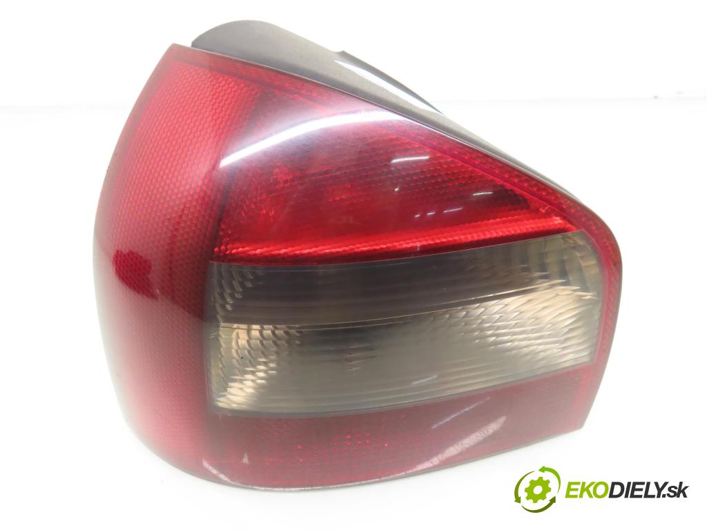 AUDI A3 (8L1) HB 2001 81,00 1.9 TDI 110 - AHF 1896,00 Svetlo ľavé zadné 8L0945095B