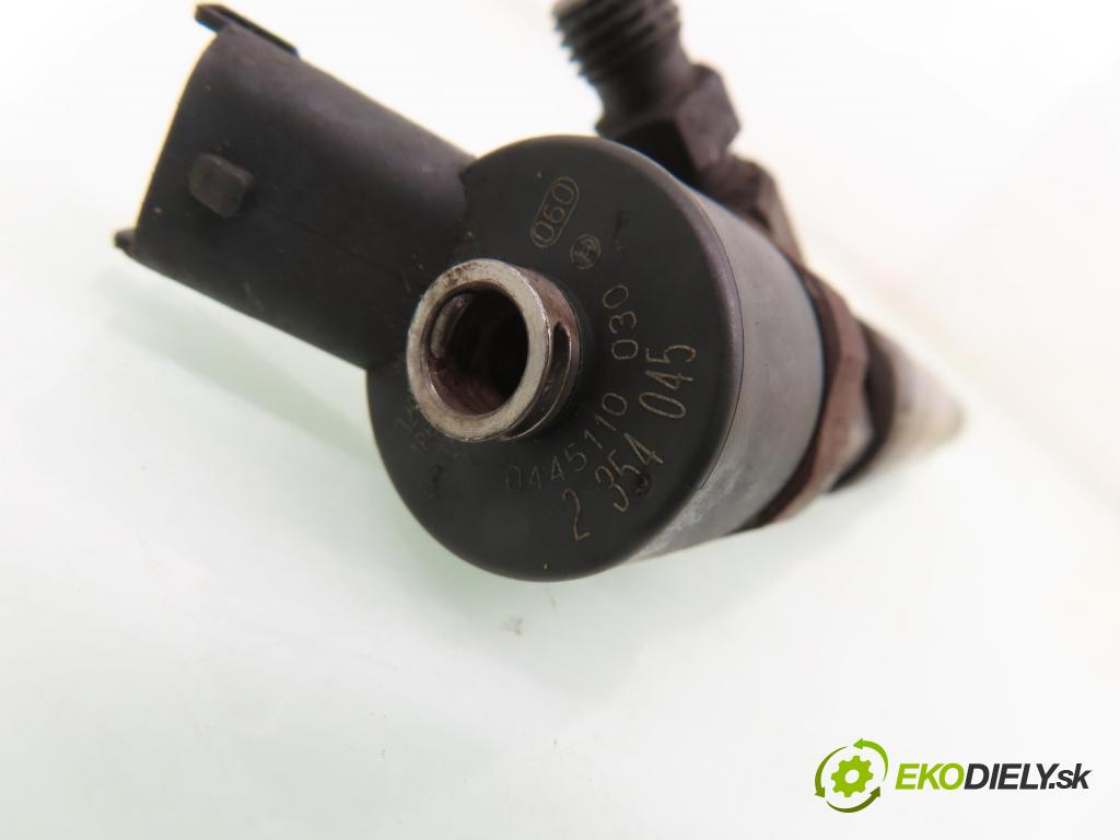 ROVER 75 (RJ) SEDAN 2000 85,00 2.0 CDT 116 - 204D2 1951,00 vstrekovač 0445110030 ; 2354045 (Vstrekovač paliva)