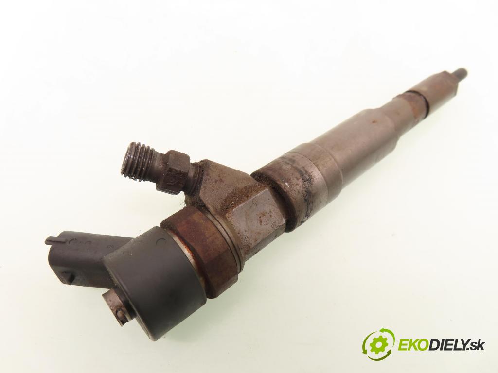 ROVER 75 (RJ) SEDAN 2000 85,00 2.0 CDT 116 - 204D2 1951,00 vstrekovač 0445110030 ; 2354045 (Vstrekovač paliva)