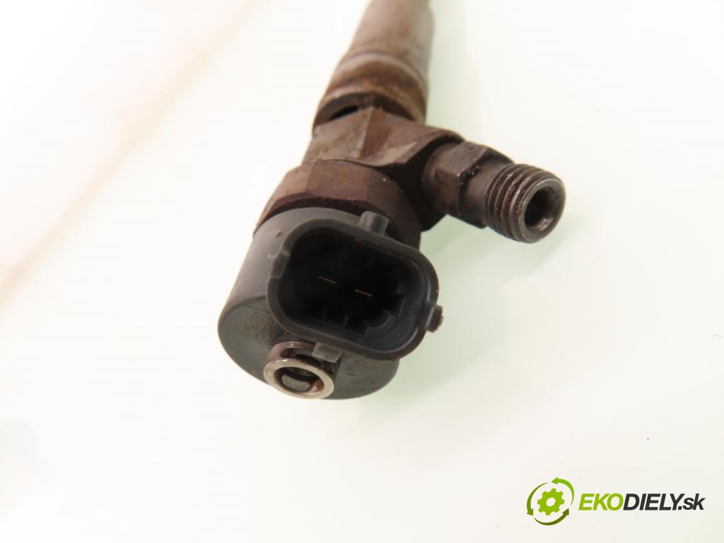 ROVER 75 (RJ) SEDAN 2000 85,00 2.0 CDT 116 - 204D2 1951,00 vstrekovač 0445110030 ; 2354045 (Vstrekovač paliva)