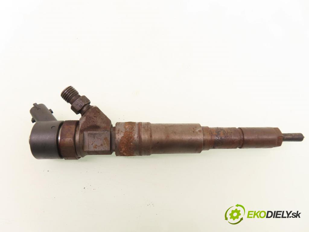 ROVER 75 (RJ) SEDAN 2000 85,00 2.0 CDT 116 - 204D2 1951,00 vstrekovač 0445110030 ; 2354045 (Vstrekovač paliva)