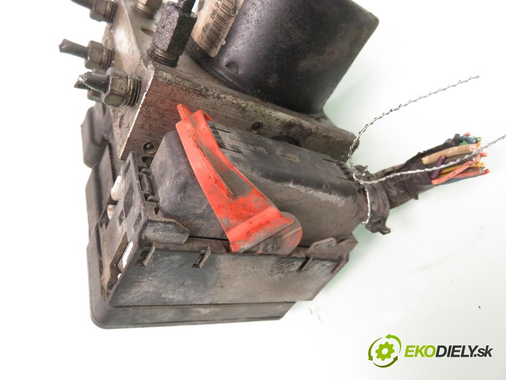 TOYOTA YARIS (_P9_) HB 2006 51,00 1.0 VVT-i (KSP90_) - 1KR-FE 998,00 pumpa ABS 895410D040 ; 06210907463 ; 445100D030 (Pumpa ABS)