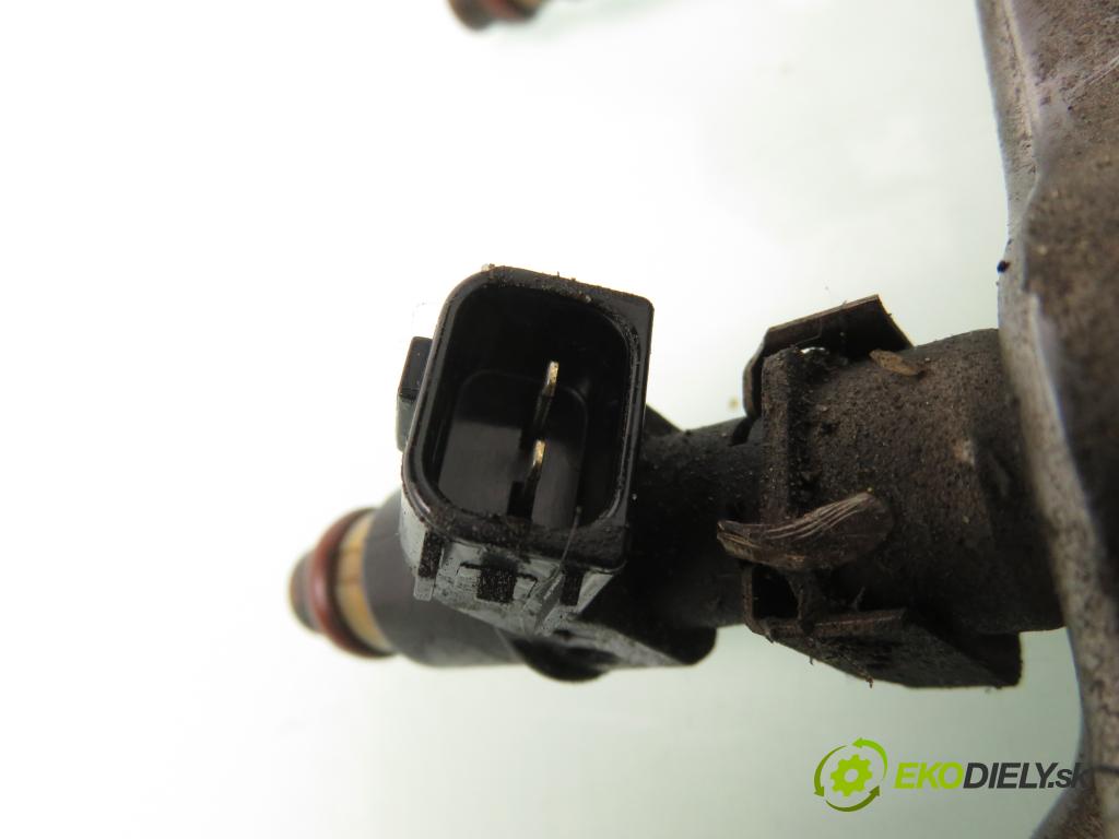 HONDA CIVIC VIII (FN, FK) SEDAN 2007 103,00 1.8 (FN1, FK2) - R18A2 1799,00 Lišta vstrekovacia  (Vstrekovacia lišta)