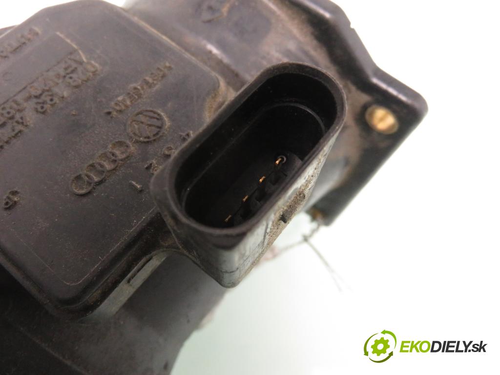 AUDI A6 Avant (4B5, C5) KOMBI 1999 142,00 2.8 - AMX 2771,00 váha vzduchu vzduchu 078133471E