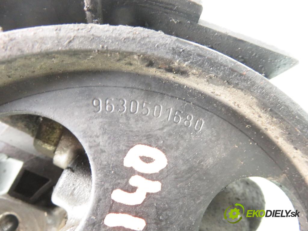 PEUGEOT 206 liftback (2A/C) HB 2002 55,00 1.4 75 - KFW 1360,00 Pumpa servočerpadlo 9631411580 ; 9630501680 (Servočerpadlo, pumpa riadenia)