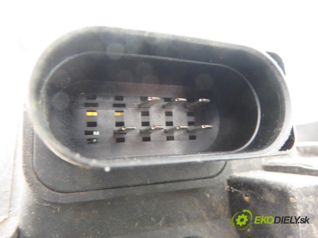 FORD FOCUS (DAW, DBW) HB 2003 74,00 1.8 TDCi - FFDA 1753,00 světlo PP 2M5113W029BD