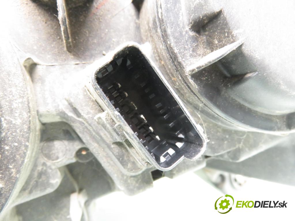 CITROEN C5 I (DC_) LIFTBACK 2002 100,00 2.0 16V (DCRFNC, DCRFNF) - RFN (EW10J4) 1997,00 světlo PP 9632664780
