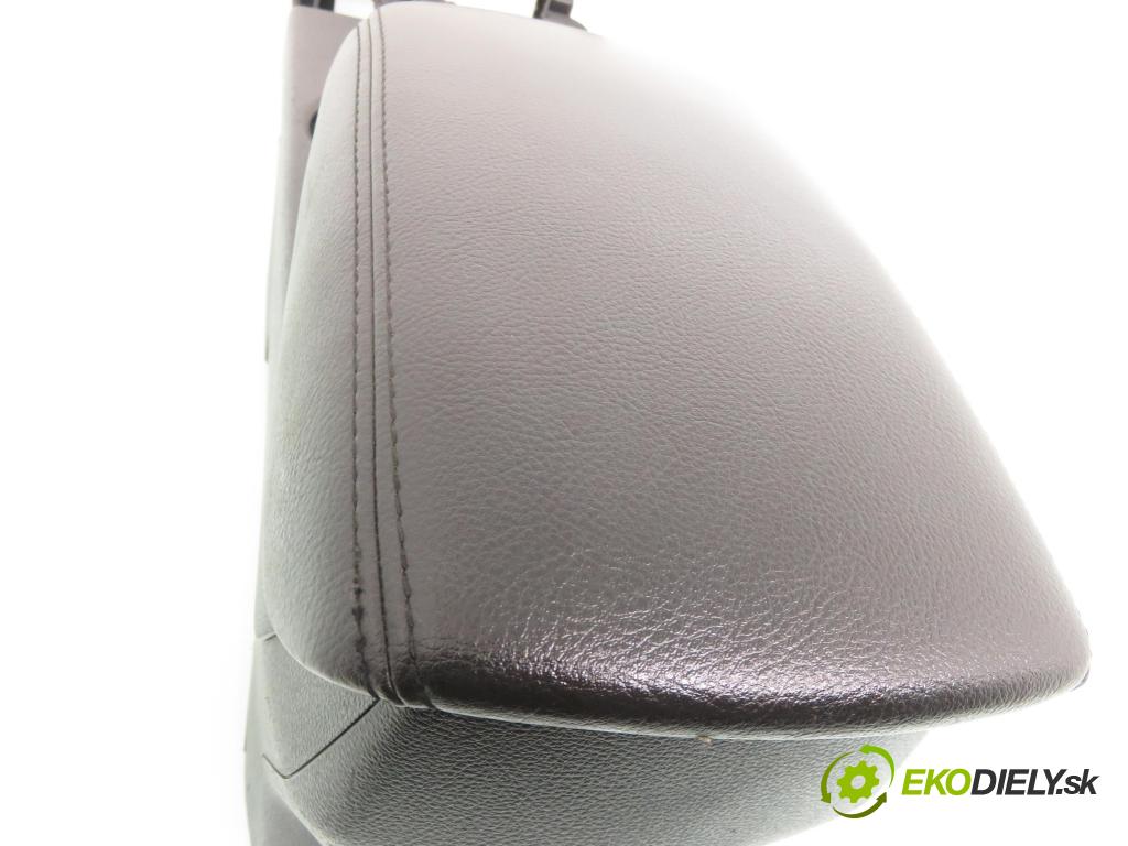 FORD FOCUS III Turnier KOMBI 2010 70,00 1.5 TDCi - XXDA 1499,00 Lakťová opierka SD0526102436801