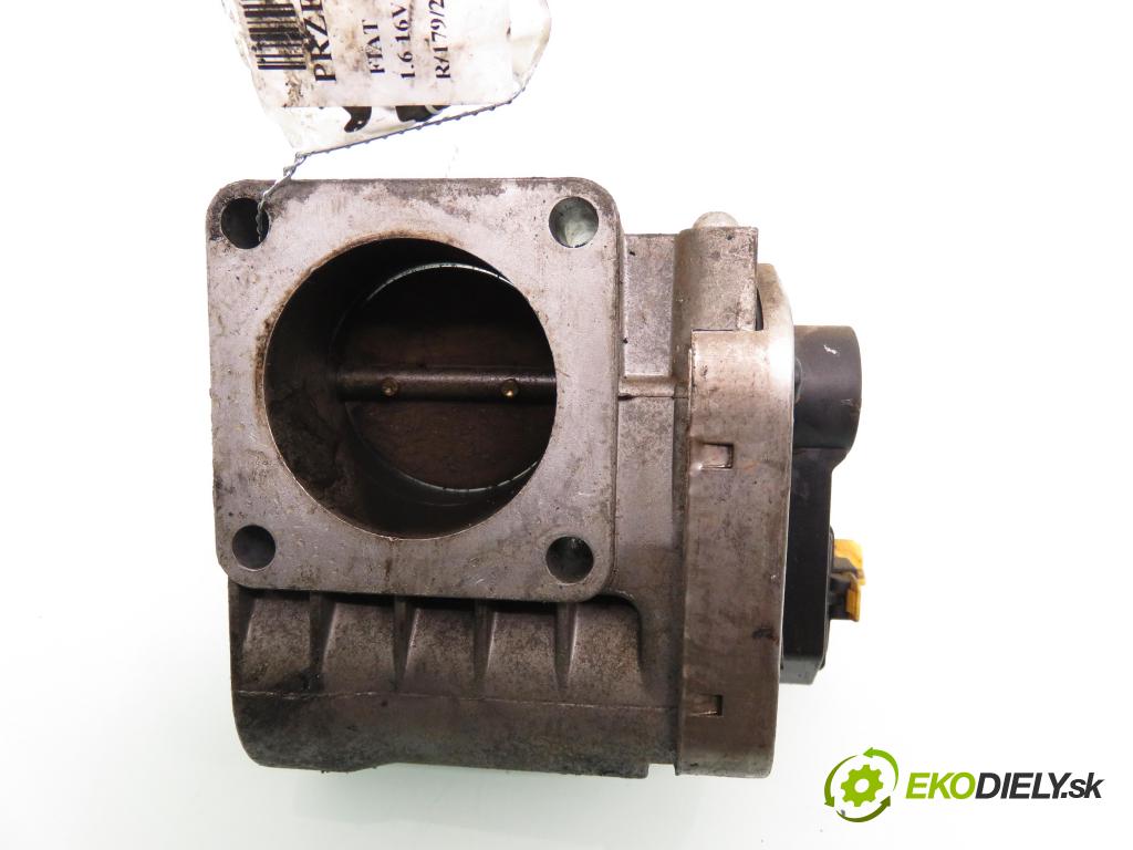 FIAT STILO (192_) HB 2002 76,00 1.6 16V 103 - 182 B6.000 1596,00 Škrtiaca klapka CA0011607B (Škrtiaca klapka)