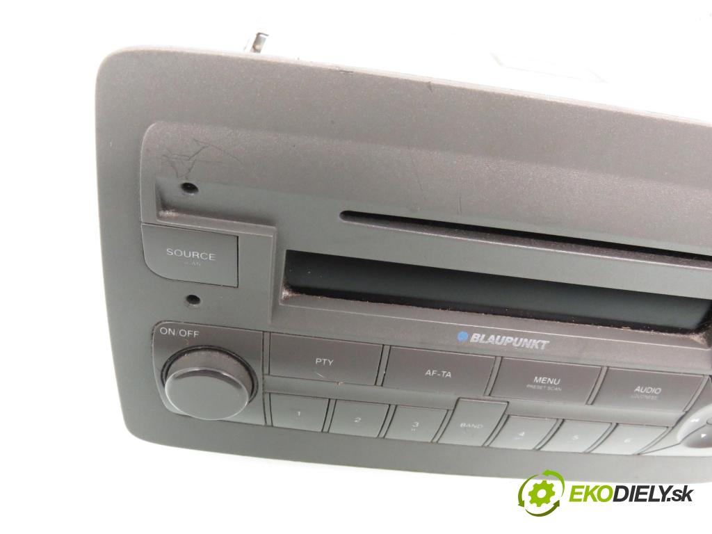FIAT PANDA (169_) HB 2003 44,00 1.2 60 - 188 A4.000 1242,00 RADIO CD 7643385316 ; 169CD