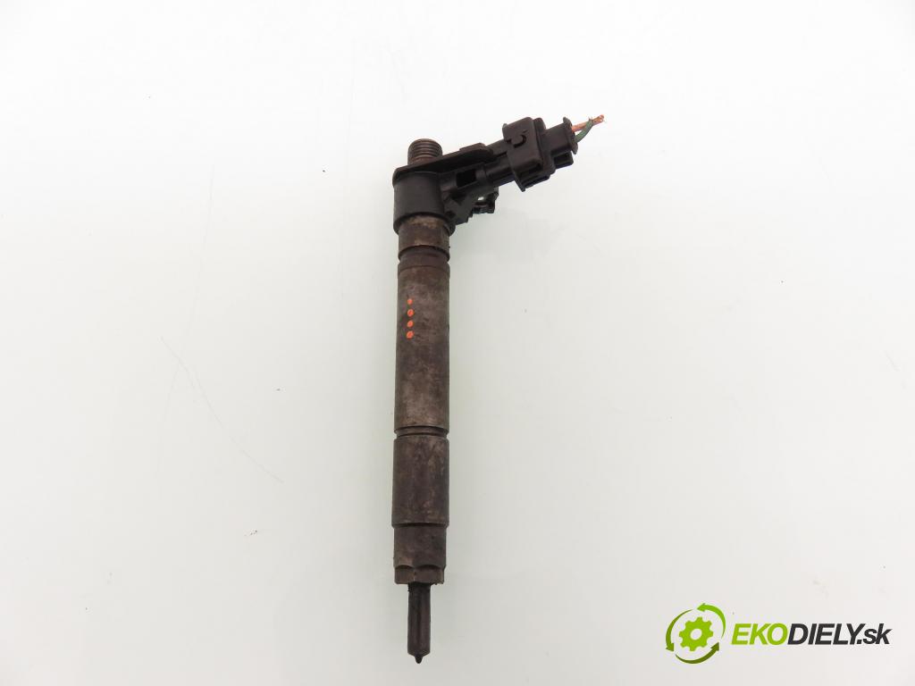 PEUGEOT 407 (6D_) SEDAN 2006 125,00 2.2 HDi 170 - 4HT (DW12BTED4) 2179,00 vstrekovač 9659228880 (Vstrekovač paliva)