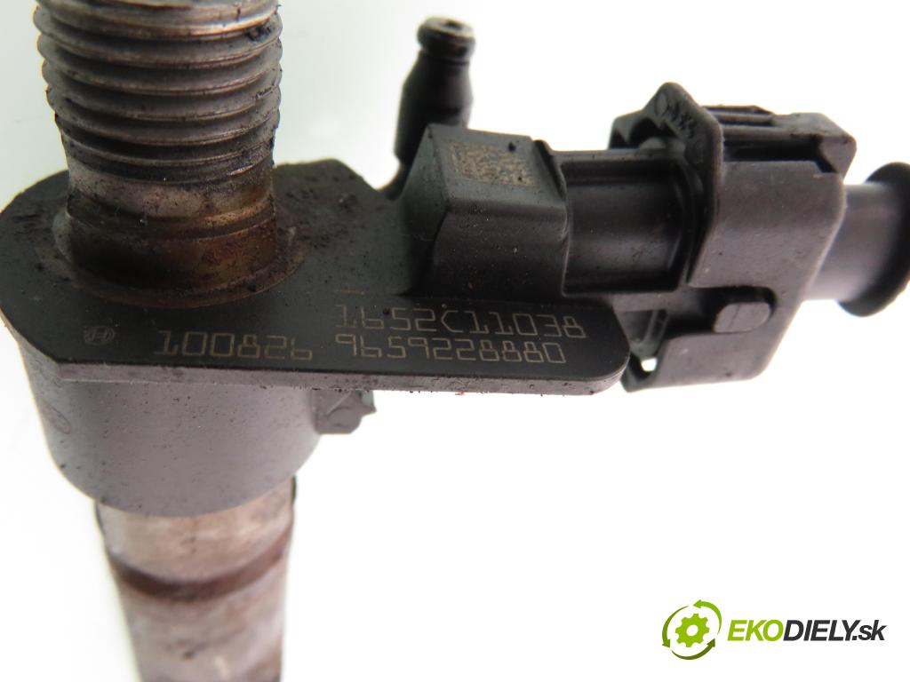 PEUGEOT 407 (6D_) SEDAN 2006 125,00 2.2 HDi 170 - 4HT (DW12BTED4) 2179,00 vstrekovač 9659228880 (Vstrekovač paliva)