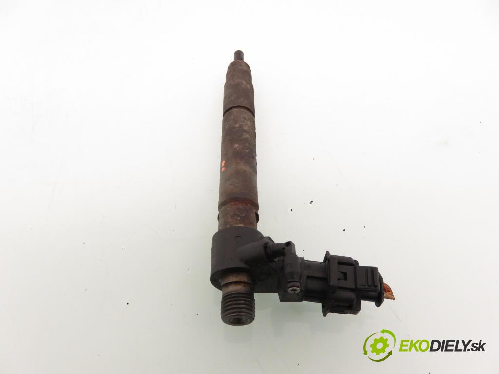 PEUGEOT 407 (6D_) SEDAN 2006 125,00 2.2 HDi 170 - 4HT (DW12BTED4) 2179,00 vstrekovač 9659228880 (Vstrekovač paliva)