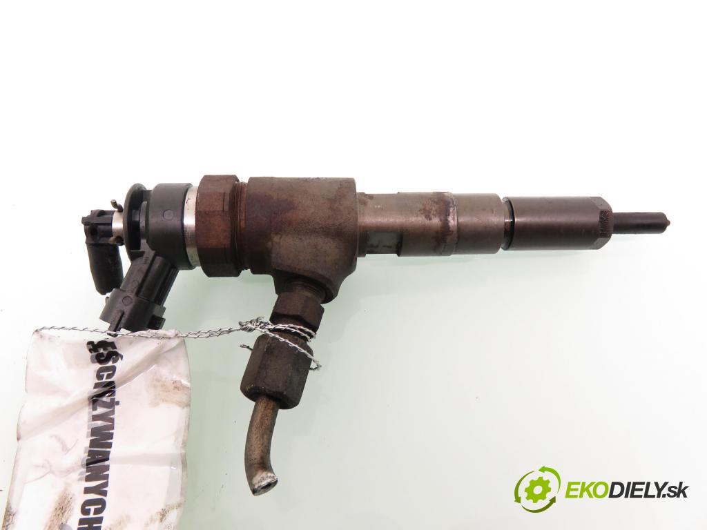 PEUGEOT 206 liftback (2A/C) HB 2003 50,00 1.4 HDi 8V 70 - 8HX 1398,00 vstrekovač 9641496180 ; 0445110075 (Vstrekovač paliva)