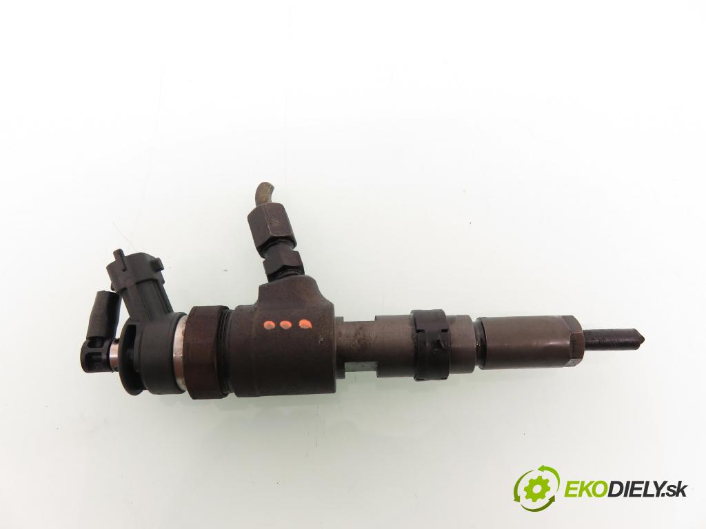 PEUGEOT 206 liftback (2A/C) HB 2003 50,00 1.4 HDi 8V 70 - 8HX 1398,00 vstrekovač 9641496180 ; 0445110075 (Vstrekovač paliva)