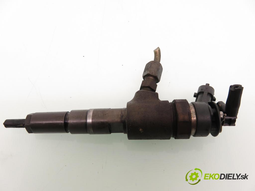 PEUGEOT 206 liftback (2A/C) HB 2003 50,00 1.4 HDi 8V 70 - 8HX 1398,00 vstrekovač 9641496180 ; 0445110075 (Vstrekovač paliva)