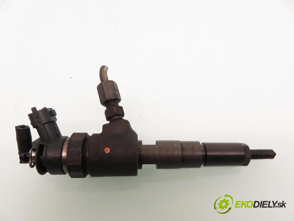 PEUGEOT 206 liftback (2A/C) HB 2003 50,00 1.4 HDi 8V 70 - 8HX 1398,00 vstrekovač 9641496180 ; 0445110075 (Vstrekovač paliva)