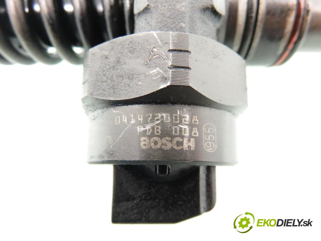 VW PASSAT B5.5 Variant (3B6) KOMBI 2001 96,00 1.9 TDI PD 130 - AVF 1896,00 Vstrekovač 038130073AA ; 0414720028 (Vstrekovač paliva)