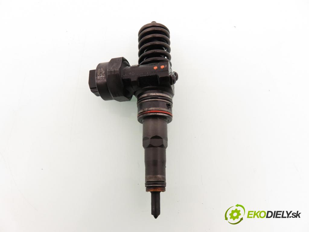 VW PASSAT B5.5 Variant (3B6) KOMBI 2001 96,00 1.9 TDI PD 130 - AVF 1896,00 Vstrekovač 038130073AA ; 0414720028 (Vstrekovač paliva)