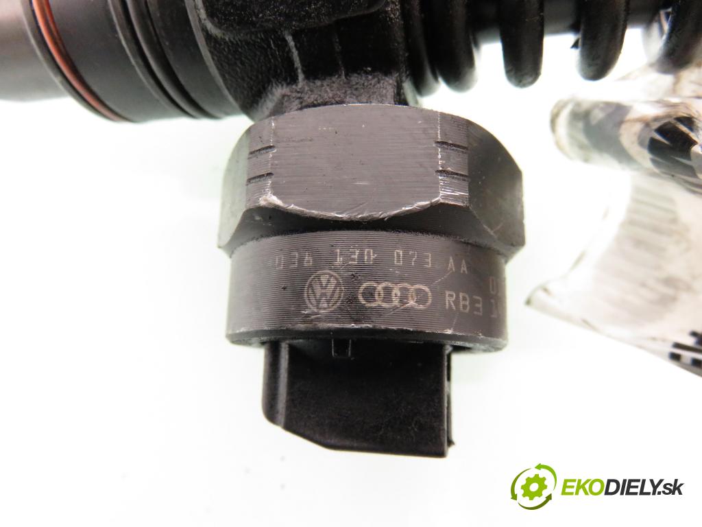 VW PASSAT B5.5 Variant (3B6) KOMBI 2001 96,00 1.9 TDI PD 130 - AVF 1896,00 Vstrekovač 038130073AA ; 0414720028 (Vstrekovač paliva)