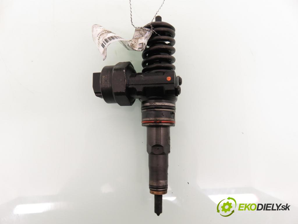 VW PASSAT B5.5 Variant (3B6) KOMBI 2001 96,00 1.9 TDI PD 130 - AVF 1896,00 Vstrekovač 038130073AA ; 0414720028 (Vstrekovač paliva)