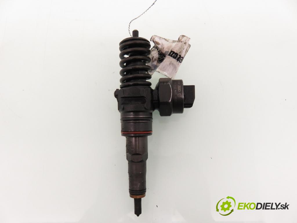 VW PASSAT B5.5 Variant (3B6) KOMBI 2001 96,00 1.9 TDI PD 130 - AVF 1896,00 Vstrekovač 038130073AA ; 0414720028 (Vstrekovač paliva)