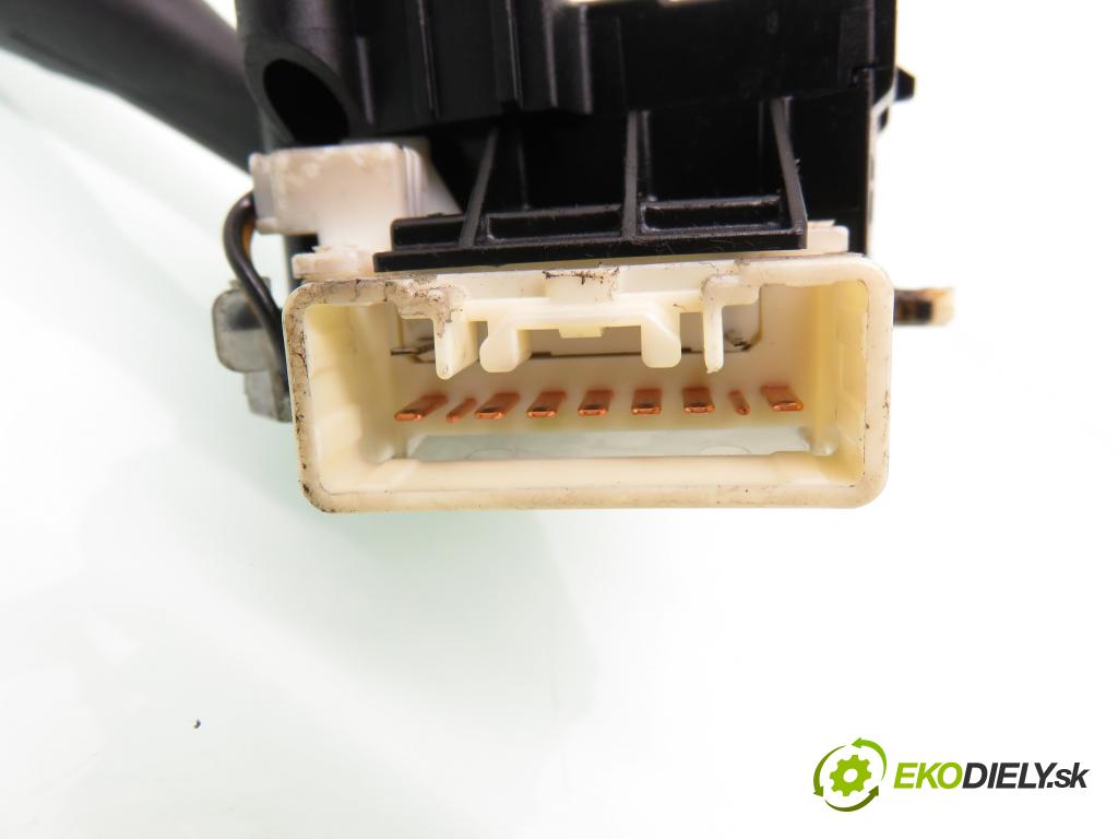 TOYOTA COROLLA (_E12_) HB 2004 66,00 2.0 D-4D 1995,00 páčka/prepínač 02180173713 ; 02290173738