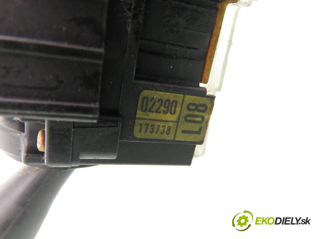 TOYOTA COROLLA (_E12_) HB 2004 66,00 2.0 D-4D 1995,00 páčka/prepínač 02180173713 ; 02290173738