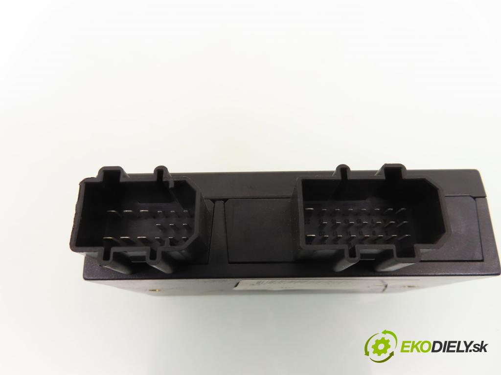 SEAT TOLEDO II (1M2) SEDAN 1999 81,00 1.9 TDI 110 - AHF 1896,00 MODUL komfortu 1J0959799AH