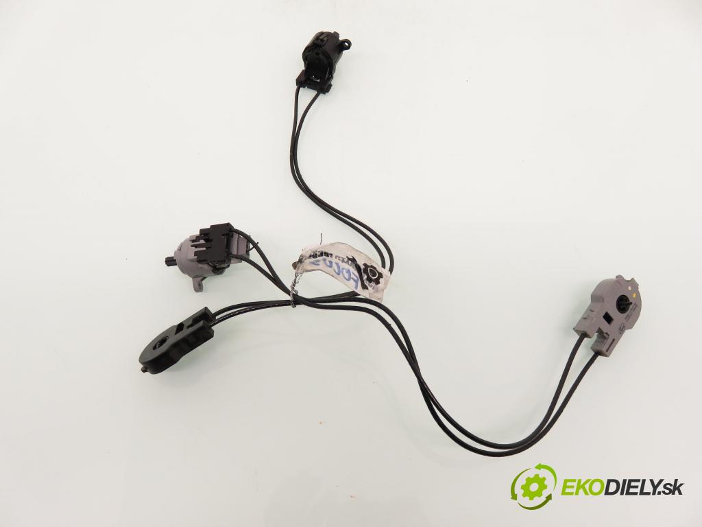 FORD FOCUS (DAW, DBW) HB 2001 85,00 1.8 TDCi - F9DA 1753,00 Lanko panel kúrenia 98AB11504AH ; 98AB11503AH