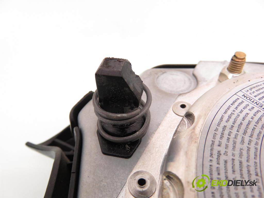 VW GOLF IV (1J1) HB 1999 74,00 1.6 - AKL 1595,00 Volant 1J0419091R ; 3B0880201AG (Volant)