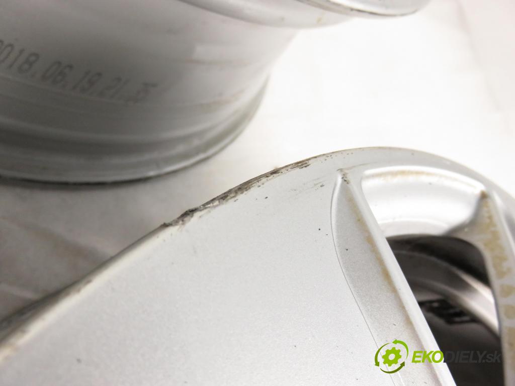 AUDI 0 disky / disk 8U0601025Q