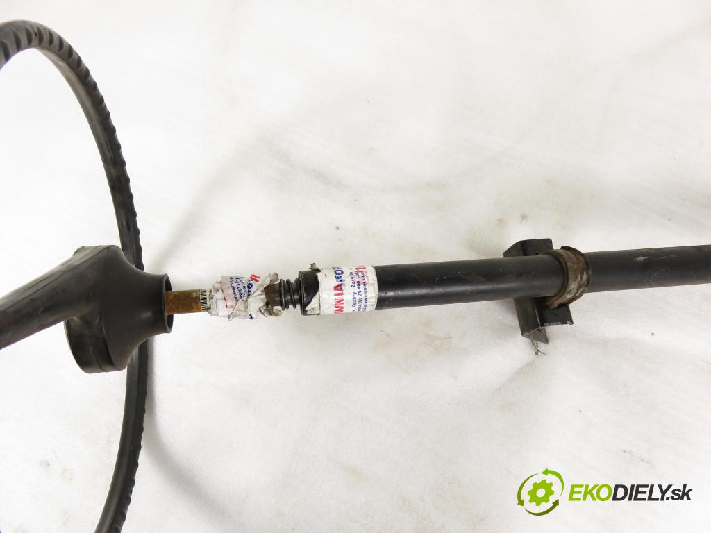 FSO-FSC ZUK KABINA/PLATFORMA 1990 40,00 2.1 2120,00 Hriadeľ, tyč volantu  (Tyč riadenia (volantu))