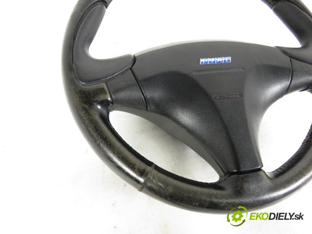 FIAT BARCHETTA (183_) CABRIO 1995 96,00 1.8 16V - 188 A6.000 1747,00 Volant 861978 ; 00057312A (Volant)