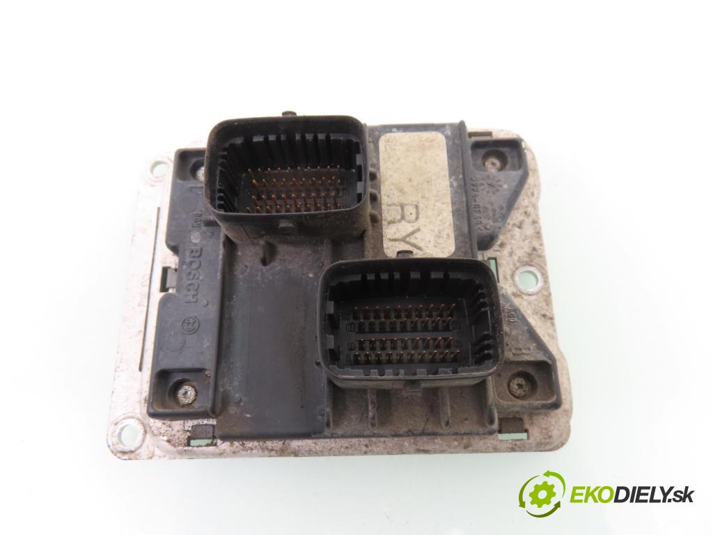 OPEL CORSA B (S93) HB 1998 40,00 1.0 i 12V 54 - X 10 XE 973,00 spinačka / imobilizéra IMMO / Riadiaca jednotka 0261204058 ; 26034041 ; 26034040